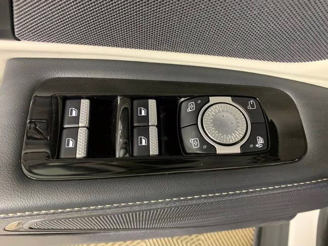 2024 White Platinum Metallic Tri-Coat Lincoln Nautilus Reserve AWD SUV