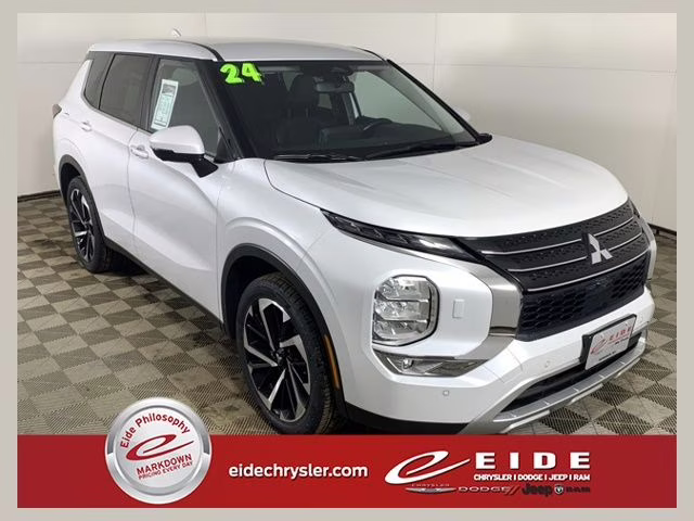 2024 White Diamond Mitsubishi Outlander SE AWD SUV
