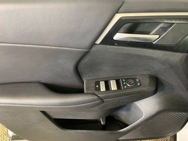 2024 White Diamond Mitsubishi Outlander SE AWD SUV