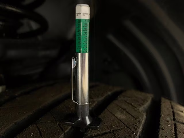 2024 White Diamond Mitsubishi Outlander SE AWD SUV