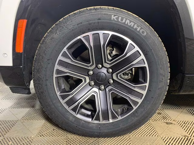 2024 Bright White Clearcoat Jeep Wagoneer Series II 4X4 SUV