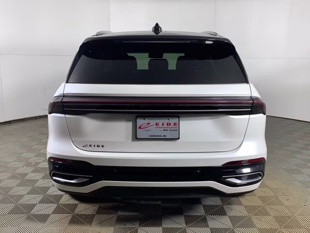 2024 White Platinum Metallic Tri-Coat Lincoln Nautilus Reserve AWD SUV