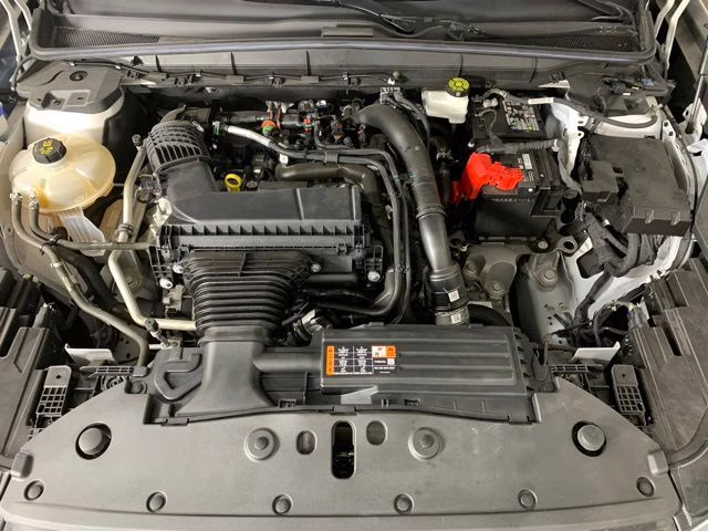 2024 White Platinum Metallic Tri-Coat Lincoln Nautilus Reserve AWD SUV