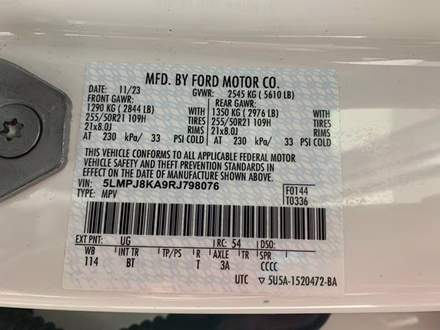 2024 White Platinum Metallic Tri-Coat Lincoln Nautilus Reserve AWD SUV