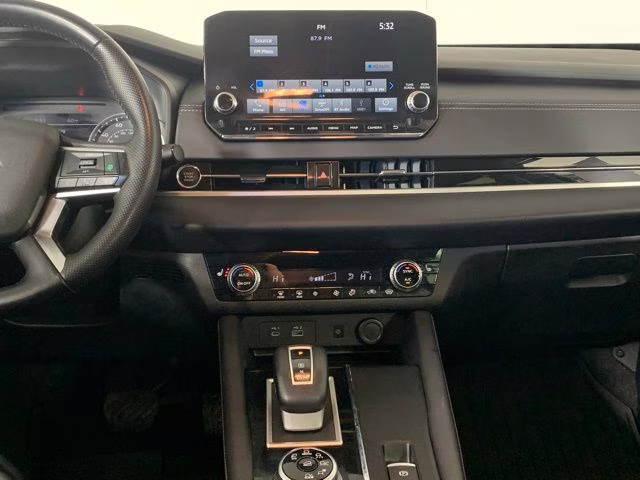 2024 White Diamond Mitsubishi Outlander SE AWD SUV