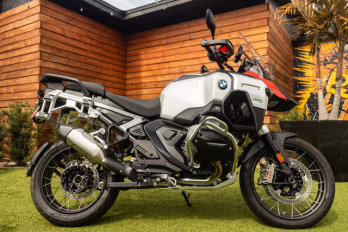 2026 RACING RED BMW R 1300 GS ADVENTURE RACING RED