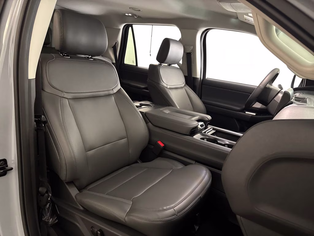 2026 Glacier Gray Metallic Tri-Coat Ford Expedition Active RWD SUV