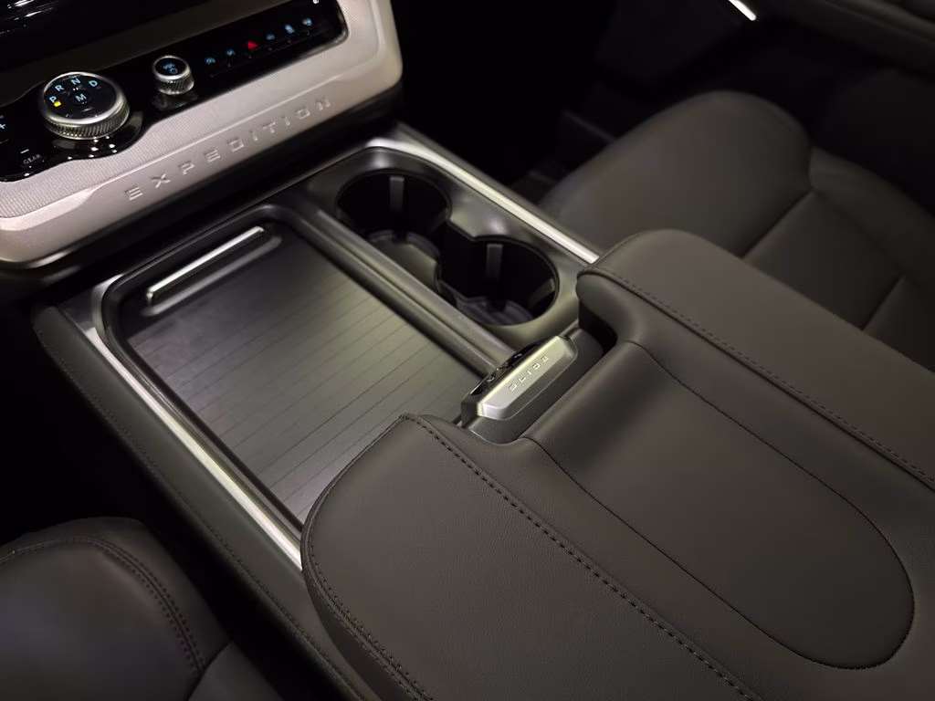 2026 Glacier Gray Metallic Tri-Coat Ford Expedition Active RWD SUV
