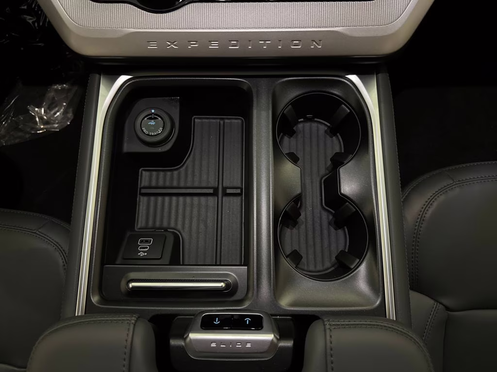 2026 Glacier Gray Metallic Tri-Coat Ford Expedition Active RWD SUV