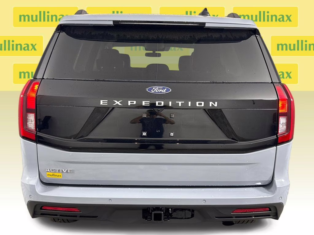2026 Glacier Gray Metallic Tri-Coat Ford Expedition Active RWD SUV