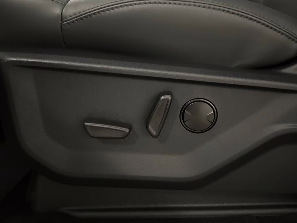 2026 Glacier Gray Metallic Tri-Coat Ford Expedition Active RWD SUV