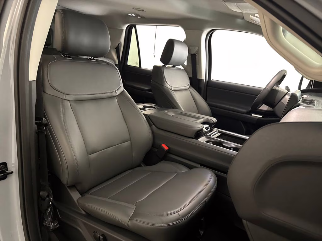 2026 Glacier Gray Metallic Tri-Coat Ford Expedition Active RWD SUV