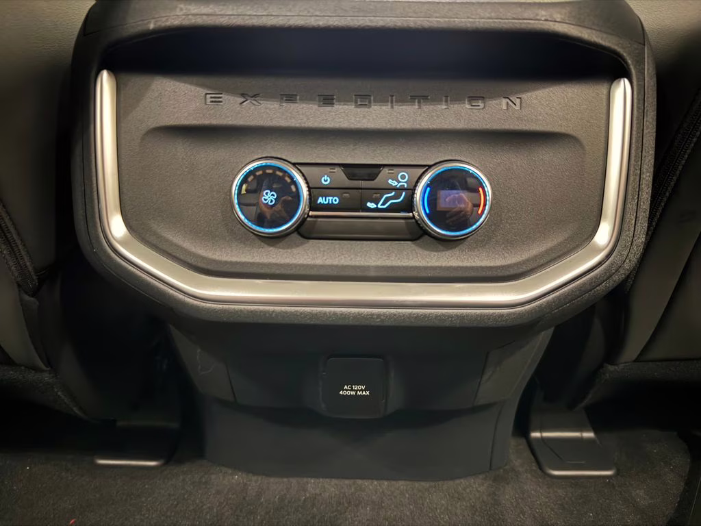 2026 Glacier Gray Metallic Tri-Coat Ford Expedition Active RWD SUV
