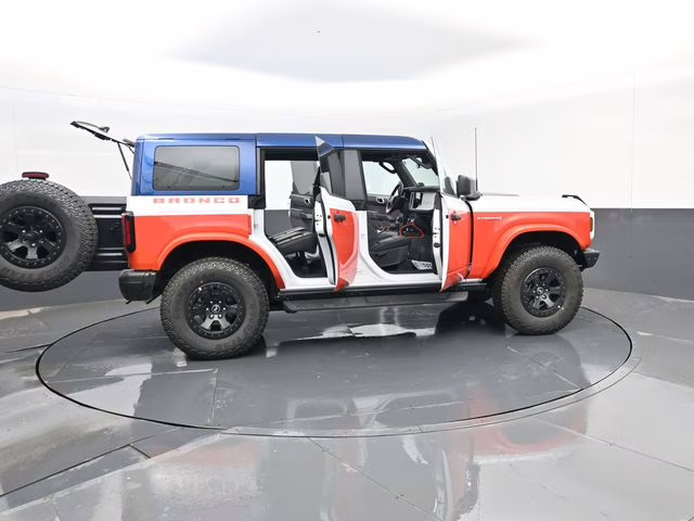 2026 Oxford White Ford Bronco Stroppe Edition 4X4 SUV