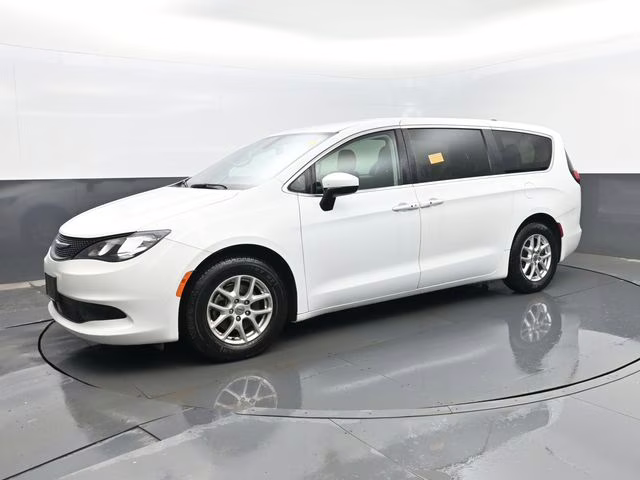 2022 Chrysler Voyager