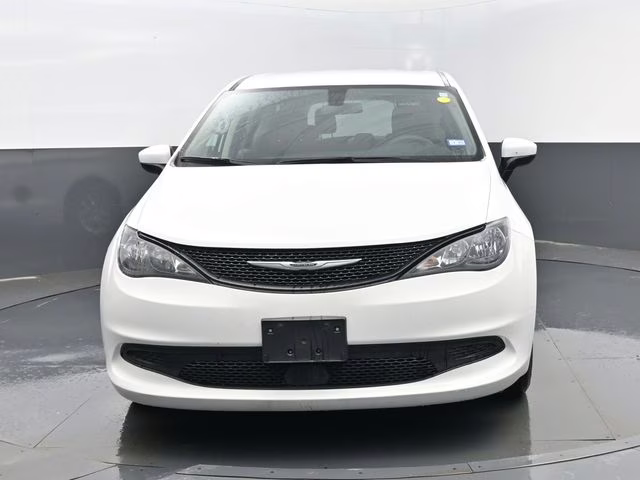 2022 Bright White Clearcoat Chrysler Voyager LX FWD Van