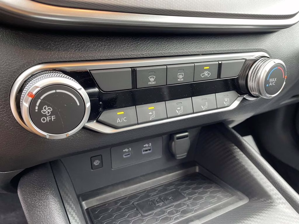 2026 Pearl White Tricoat Nissan Altima 2.5 SR FWD Sedan