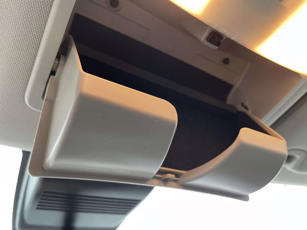 2026 Pearl White Tricoat Nissan Altima 2.5 SR FWD Sedan