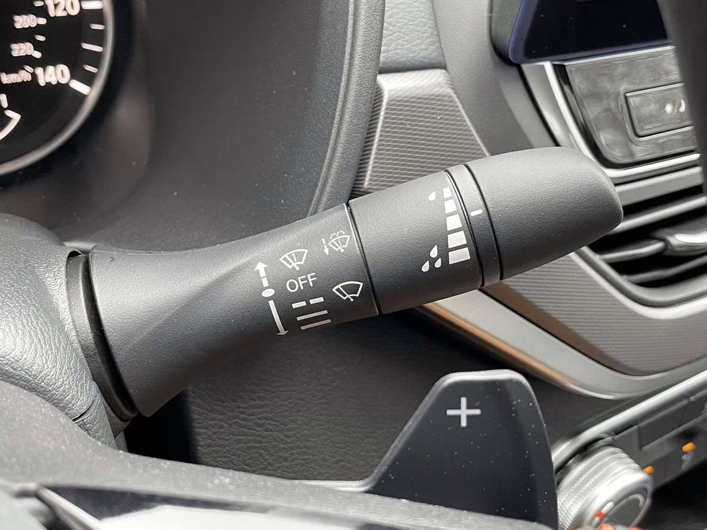 2026 Pearl White Tricoat Nissan Altima 2.5 SR FWD Sedan