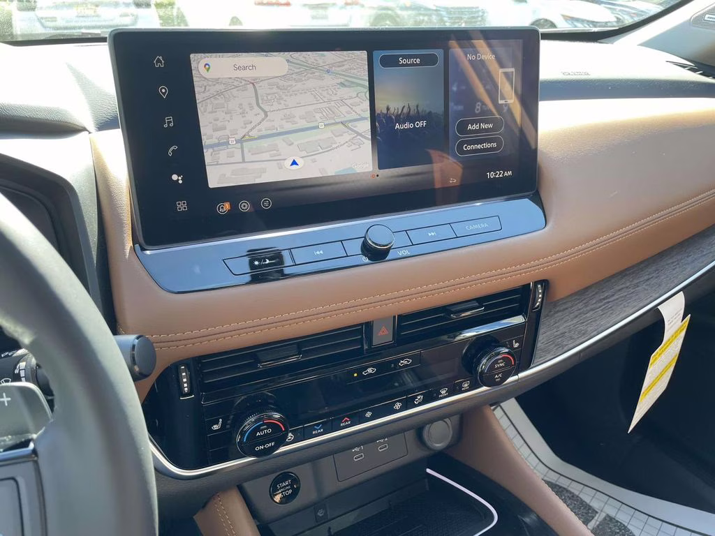 2026 Everest White Pearl Tricoat Nissan Rogue Platinum AWD SUV