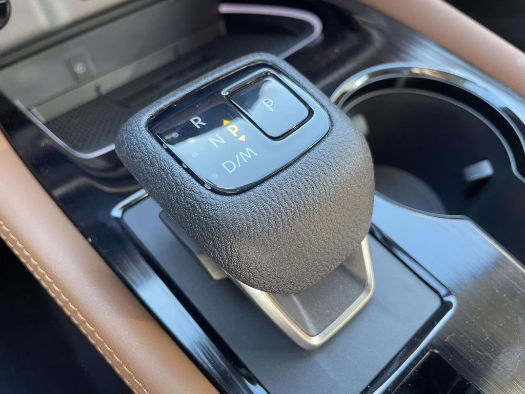 2026 Everest White Pearl Tricoat Nissan Rogue Platinum AWD SUV