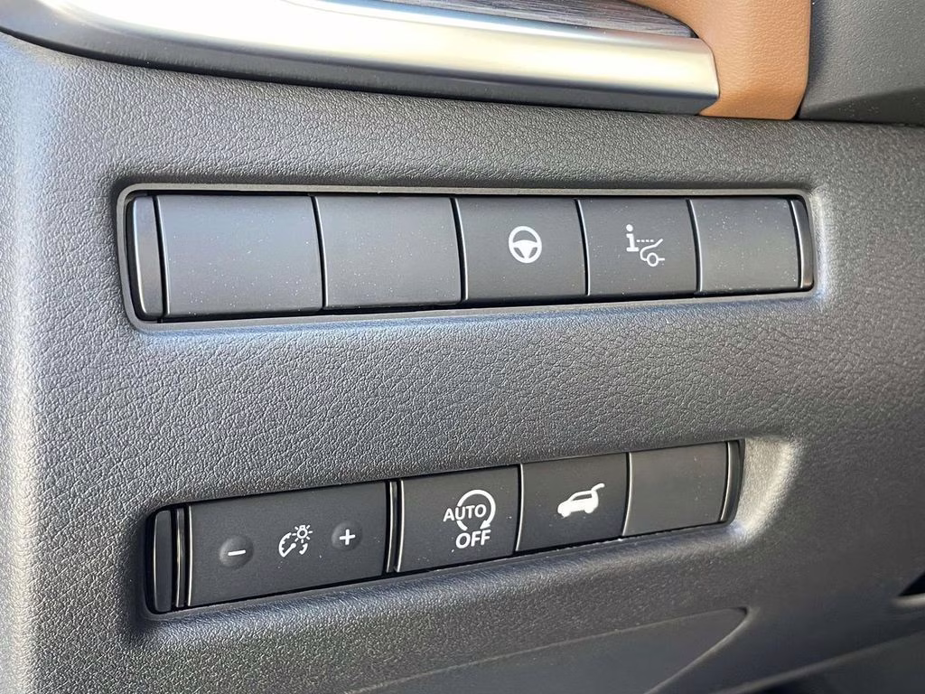 2026 Everest White Pearl Tricoat Nissan Rogue Platinum AWD SUV