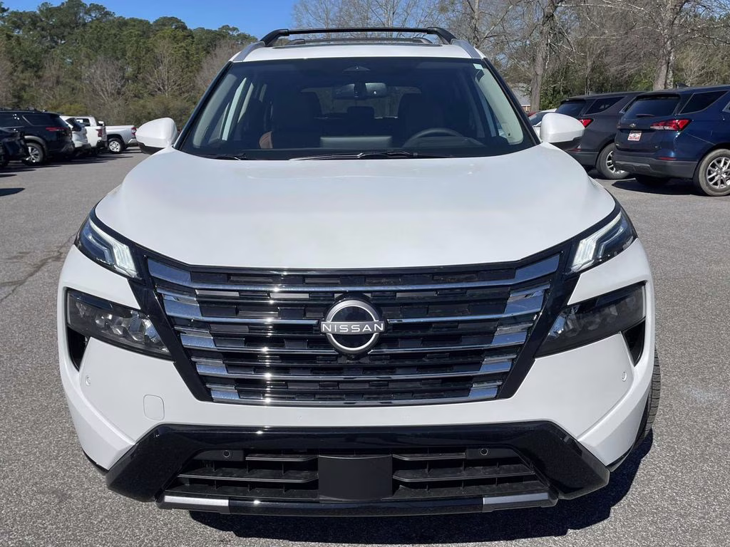2026 Everest White Pearl Tricoat Nissan Rogue Platinum AWD SUV