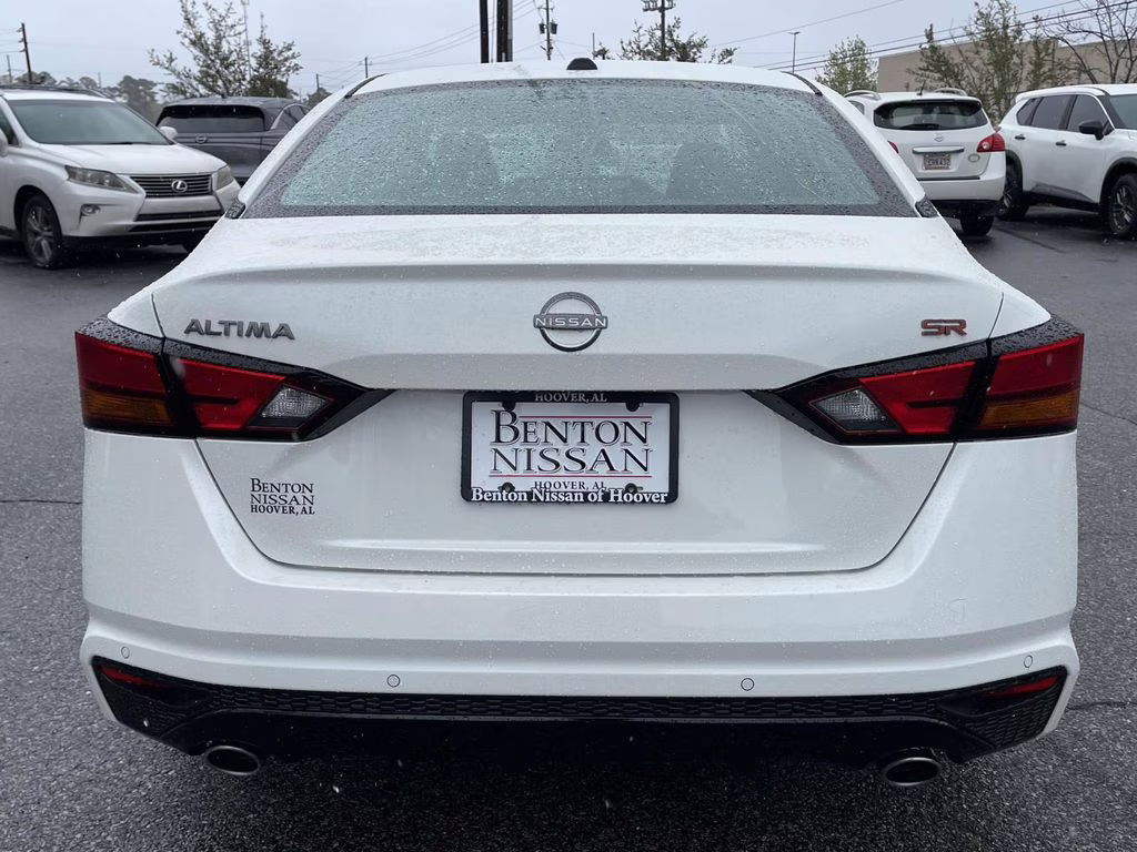 2026 Pearl White Tricoat Nissan Altima 2.5 SR FWD Sedan
