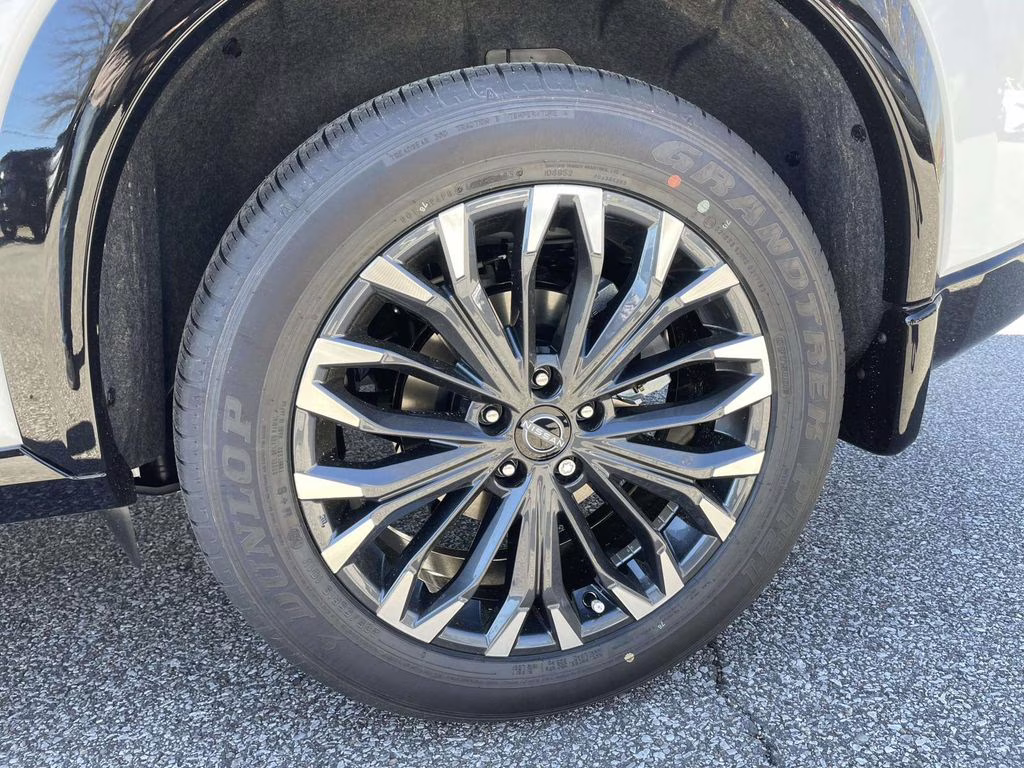 2026 Everest White Pearl Tricoat Nissan Rogue Platinum AWD SUV