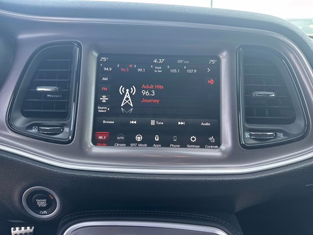 2022 Dodge Challenger R/T - Photo 14