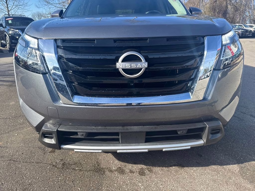 2024 Gun Metallic Nissan Pathfinder Platinum 4X4 SUV