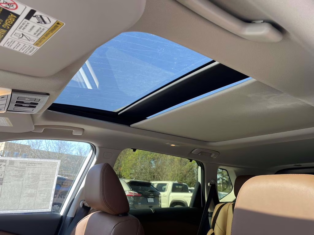 2026 Everest White Pearl Tricoat Nissan Rogue Platinum AWD SUV