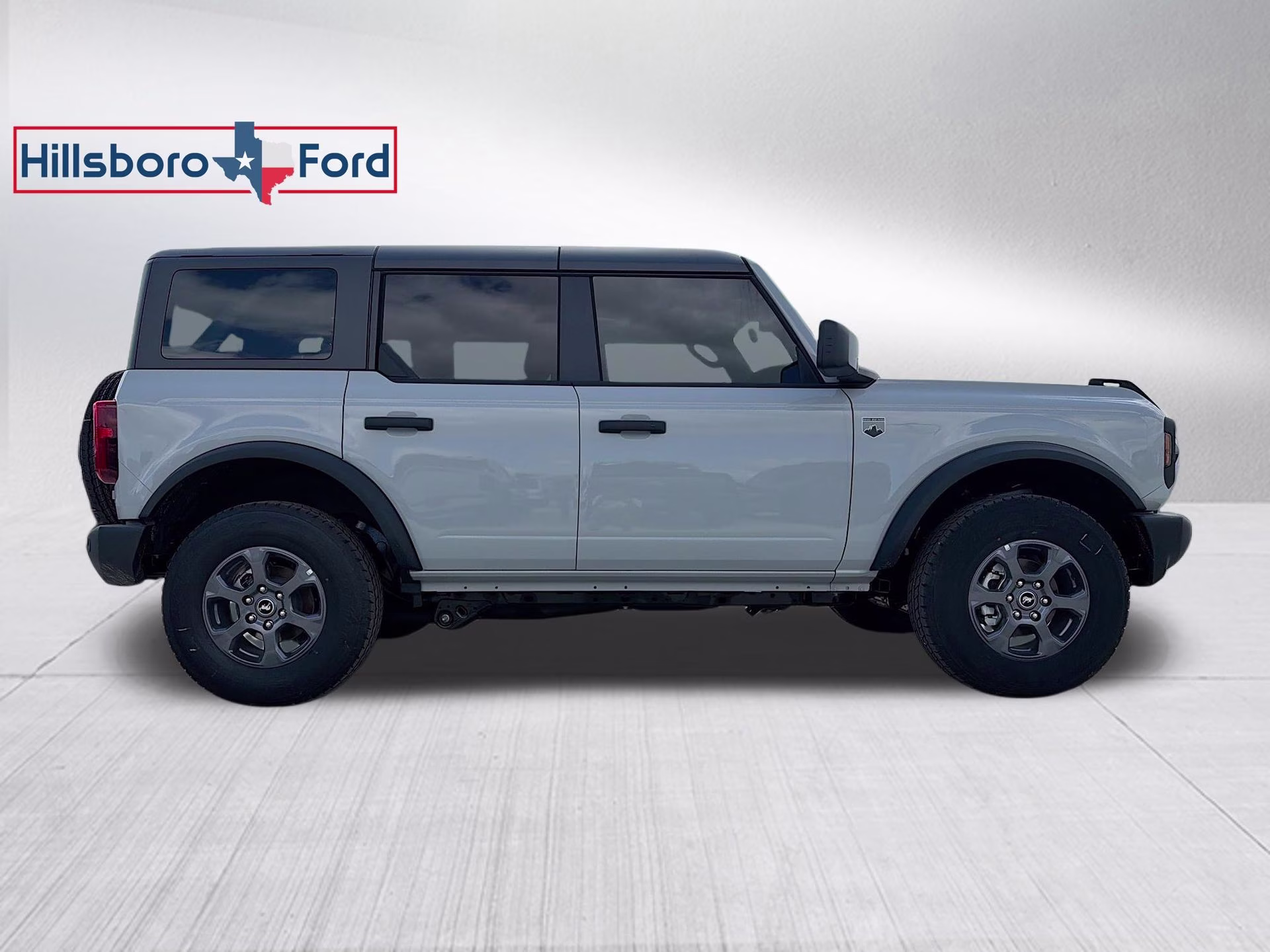2026 Avalanche Gray Ford Bronco Big Bend 4X4 SUV