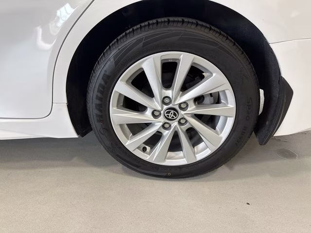2024 Ice Cap Toyota Camry SE FWD Sedan