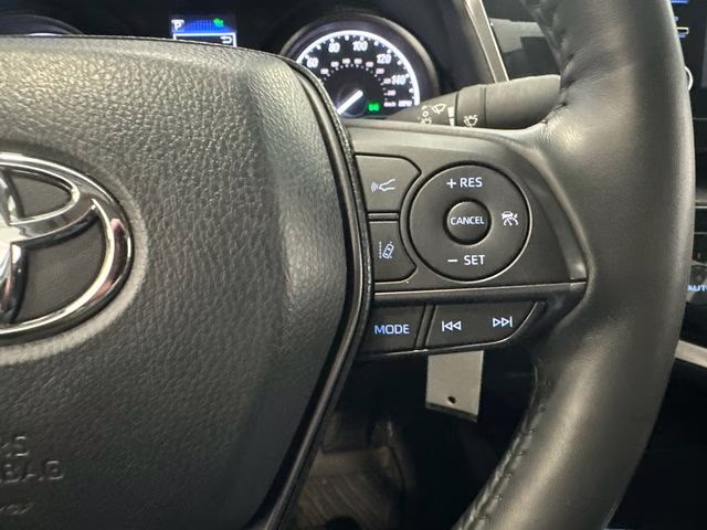 2024 Ice Cap Toyota Camry SE FWD Sedan