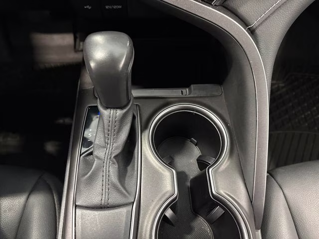 2024 Ice Cap Toyota Camry SE FWD Sedan