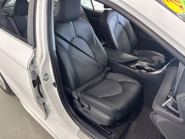 2024 Ice Cap Toyota Camry SE FWD Sedan