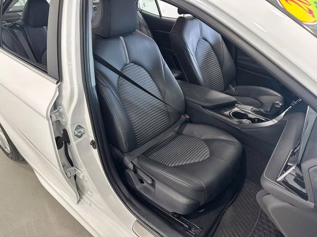 2024 Ice Cap Toyota Camry SE FWD Sedan