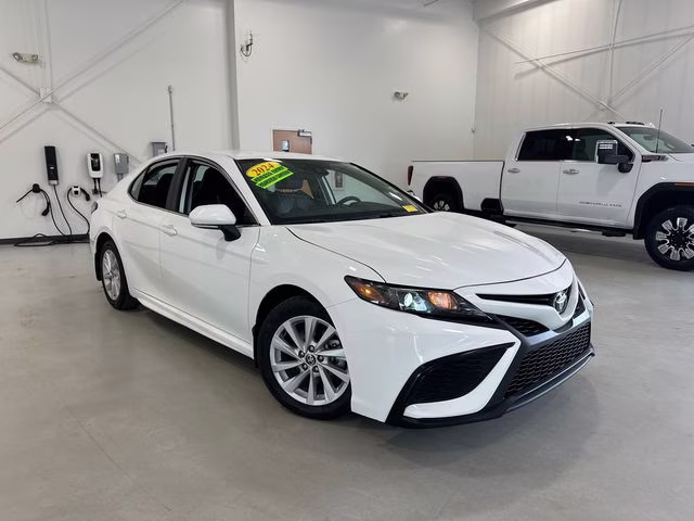 2024 Ice Cap Toyota Camry SE FWD Sedan