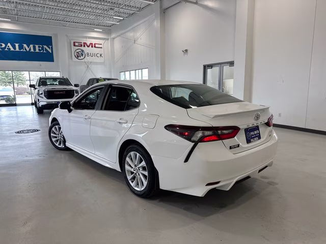 2024 Ice Cap Toyota Camry SE FWD Sedan