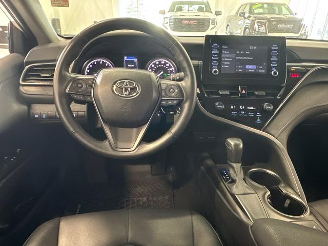 2024 Ice Cap Toyota Camry SE FWD Sedan