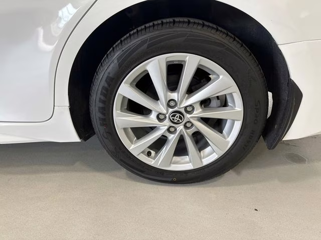 2024 Ice Cap Toyota Camry SE FWD Sedan