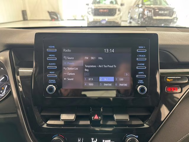 2024 Ice Cap Toyota Camry SE FWD Sedan