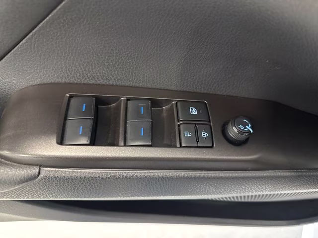 2024 Ice Cap Toyota Camry SE FWD Sedan