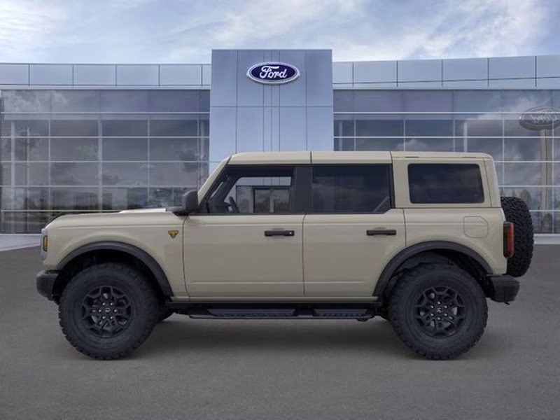 2026 Desert Sand Ford Bronco Badlands 4X4 SUV