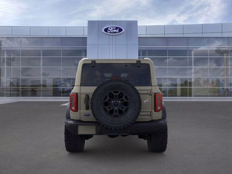 2026 Desert Sand Ford Bronco Badlands 4X4 SUV