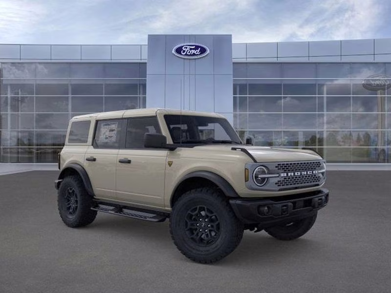 2026 Desert Sand Ford Bronco Badlands 4X4 SUV