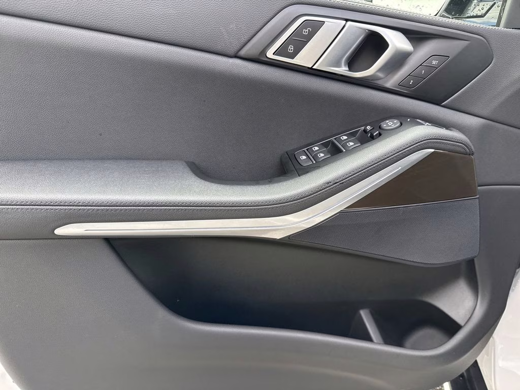 2022 Mineral White Metallic BMW X5 sDrive40i RWD SUV