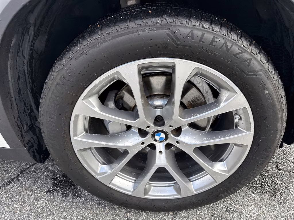 2022 Mineral White Metallic BMW X5 sDrive40i RWD SUV