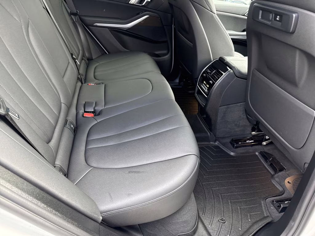 2022 Mineral White Metallic BMW X5 sDrive40i RWD SUV